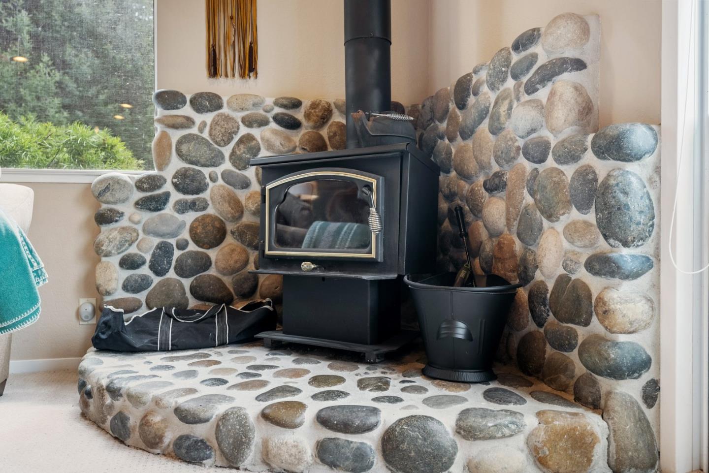 270 Estates Drive Ben Lomond, CA 95005 - Photo 36 of 61 a living room with a couch and a potted plant