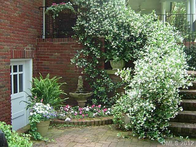 1710 Queens Road Charlotte, NC 28207 - Photo 14 of 16 Gallery Image 14