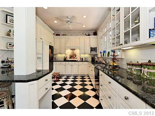 1710 Queens Road Charlotte, NC 28207 - Photo 5 of 16 Gallery Image 5