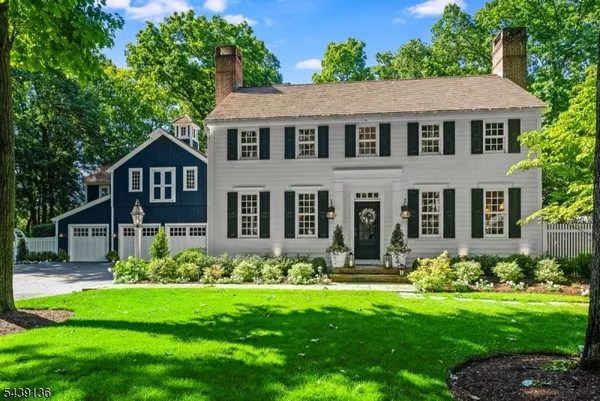 $1,795,000 | 11 Red Oak Row, Chester, NJ 07930