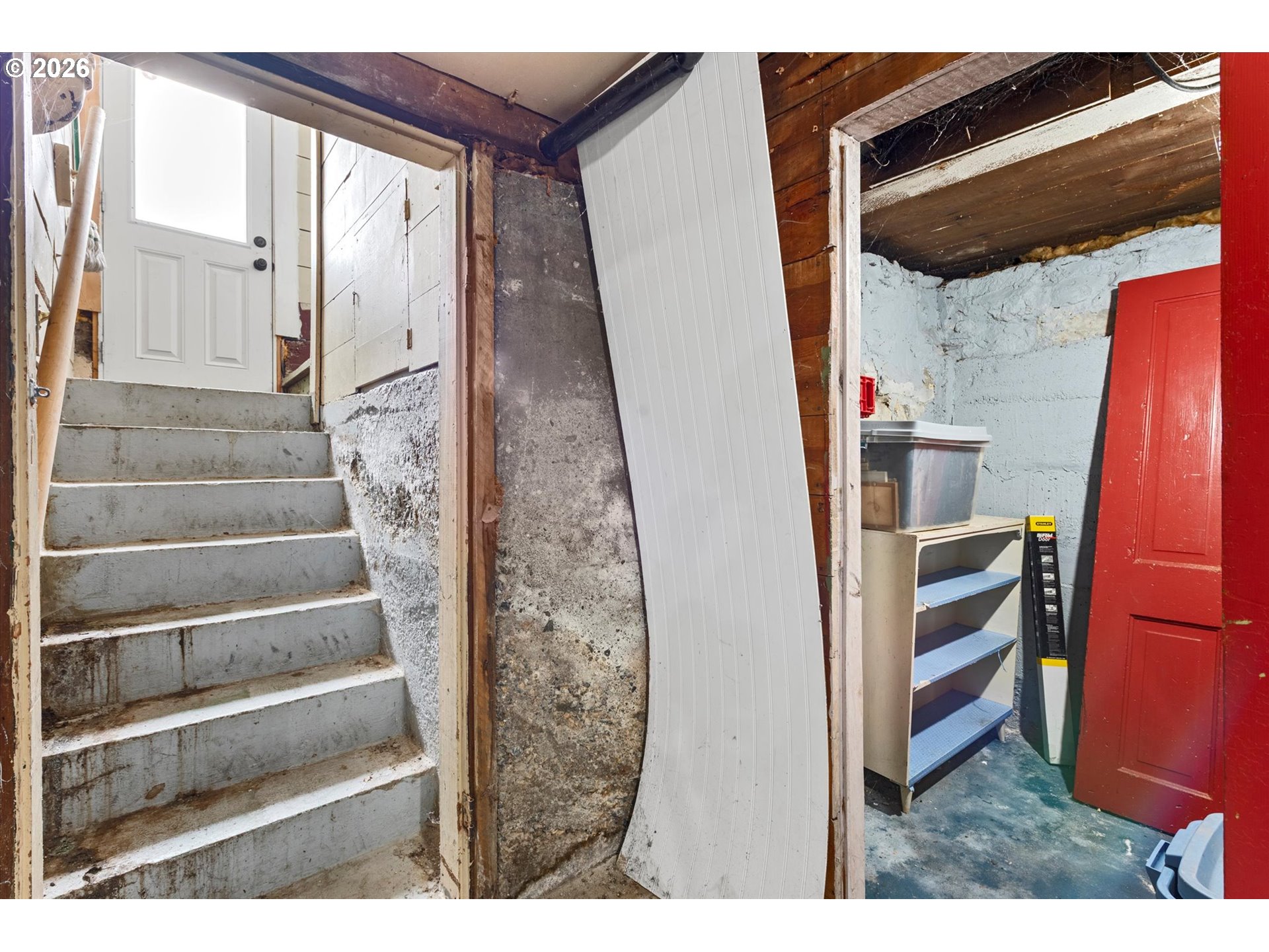 1439 3rd Street Baker City, OR 97814 - Photo 38 of 42 a view of entryway and hall