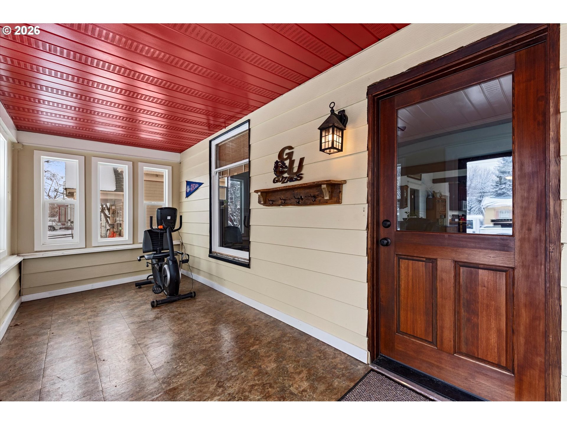 1439 3rd Street Baker City, OR 97814 - Photo 10 of 42 a view of a hallway with a large window