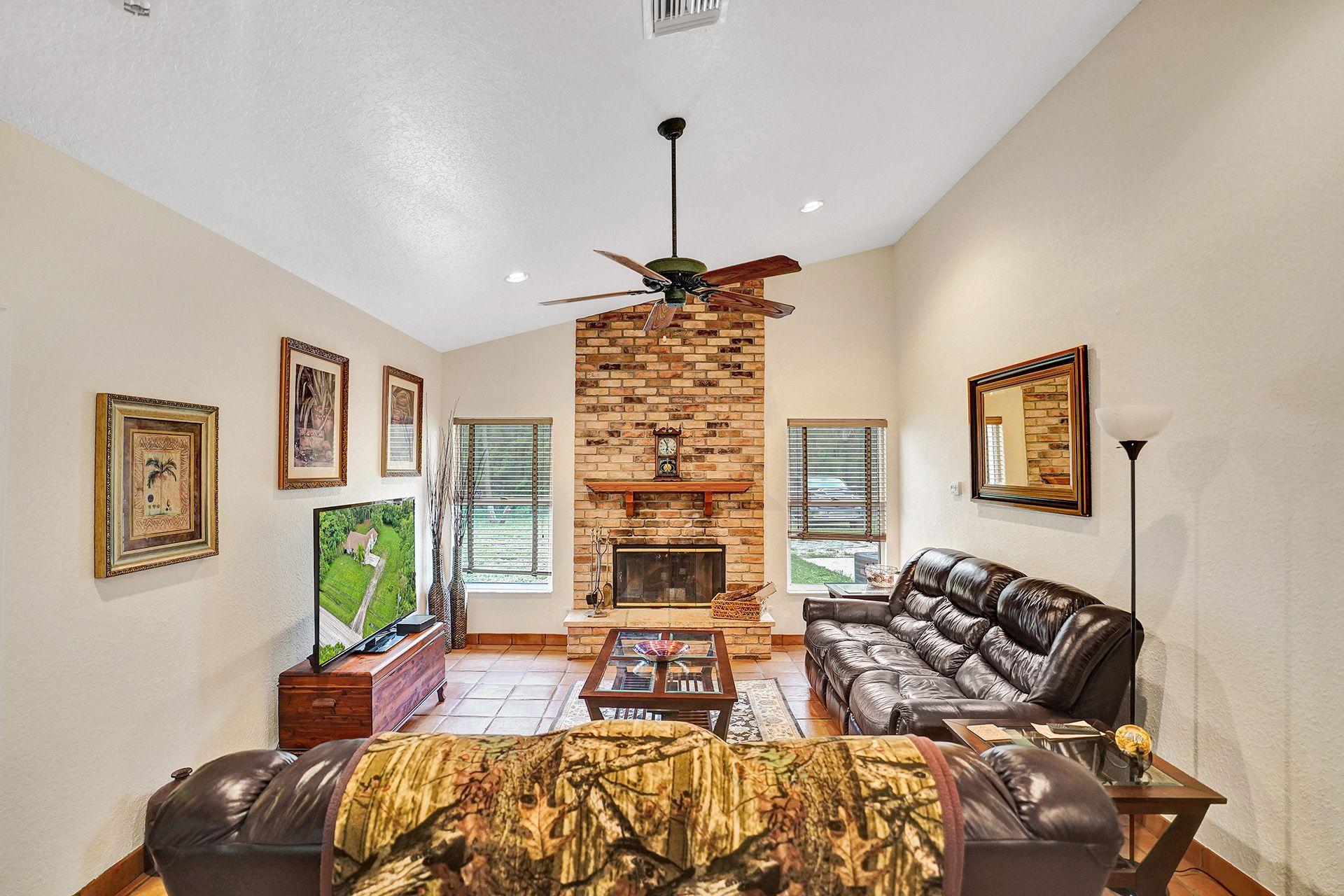 13340 86th Road North West Palm Beach, FL 33412 - Photo 3 of 35 DSC02905