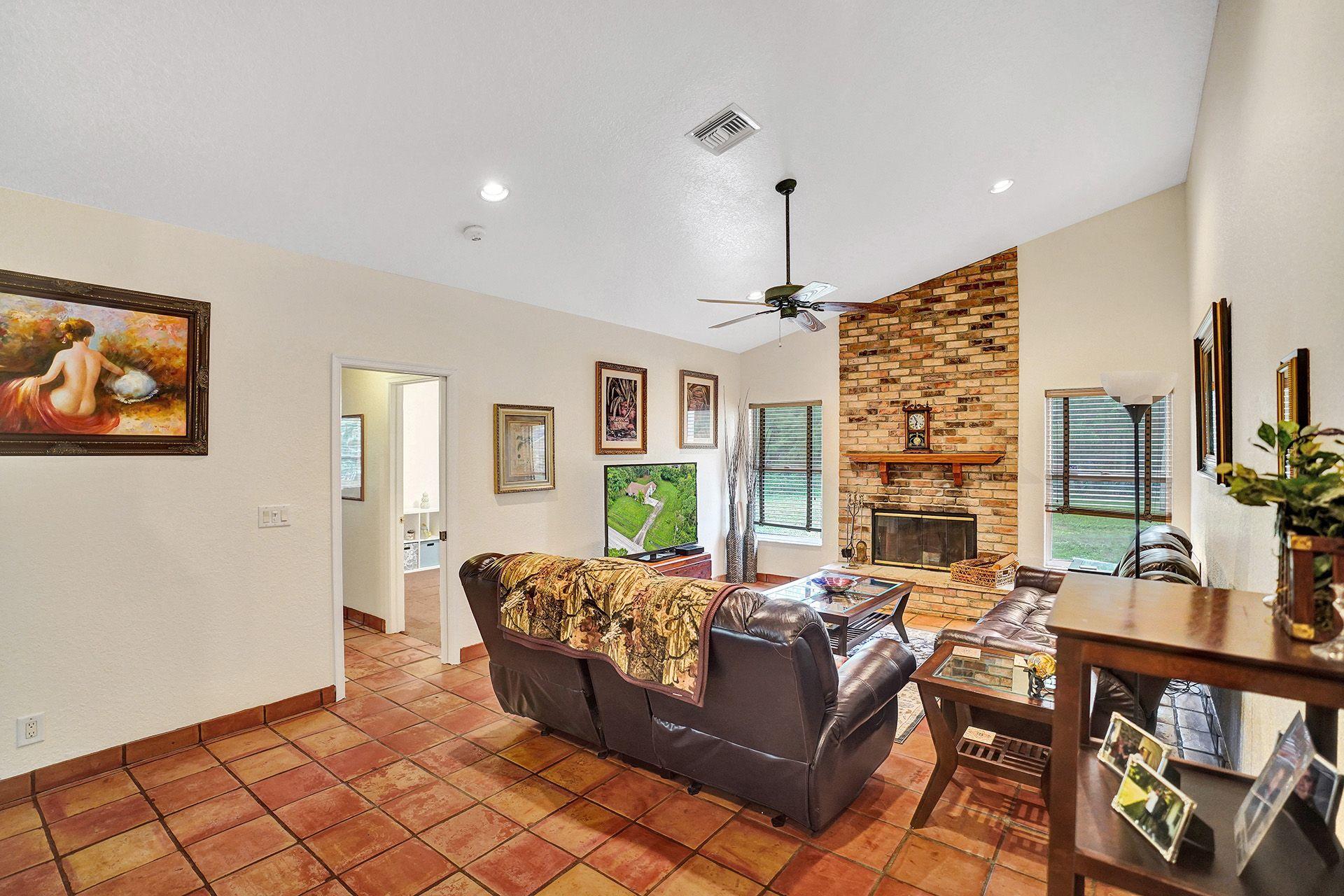 13340 86th Road North West Palm Beach, FL 33412 - Photo 4 of 35 DSC02902