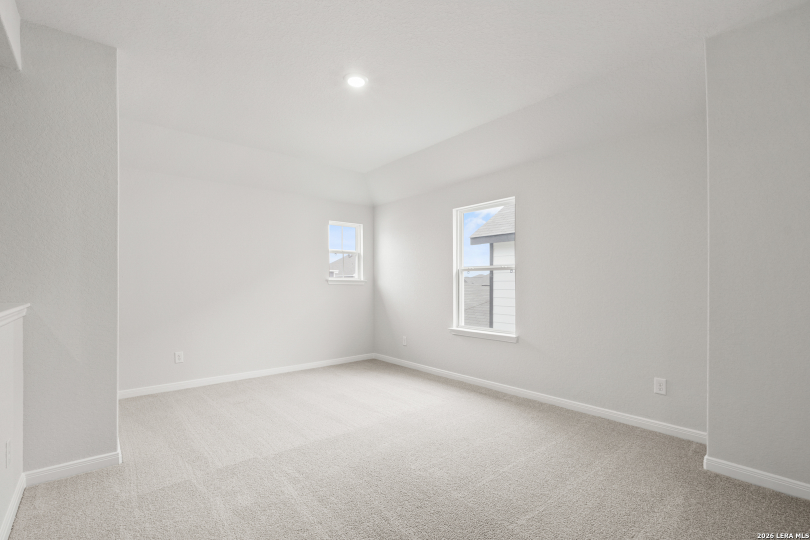 13627 Helton Pass St. Hedwig, TX 78152 - Photo 16 of 33 an empty room with windows