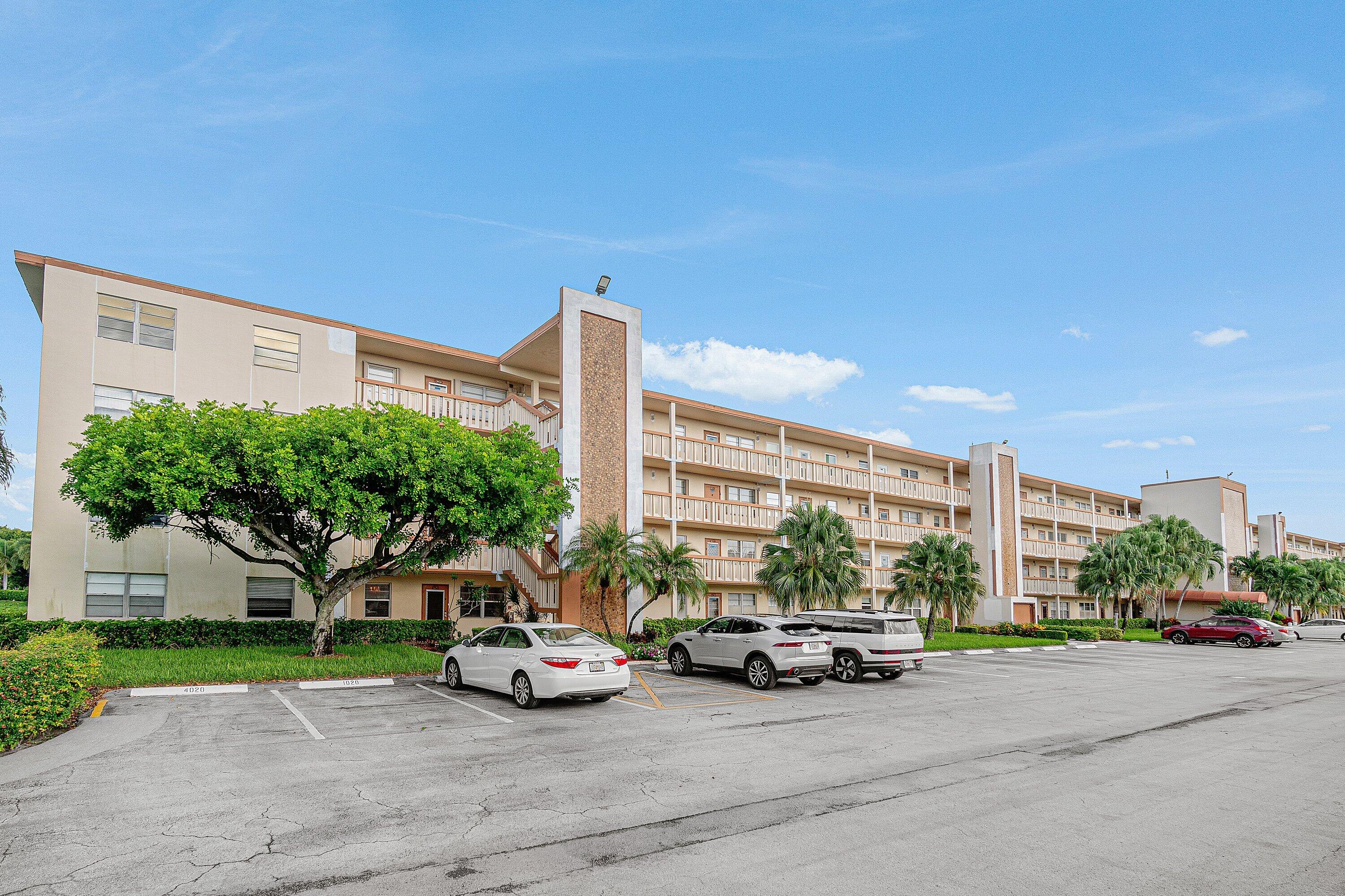 4017 Newcastle A Boca Raton, FL 33434 - Photo 14 of 46 002-4017NewcastleA-BocaRaton-FL-33434-SM