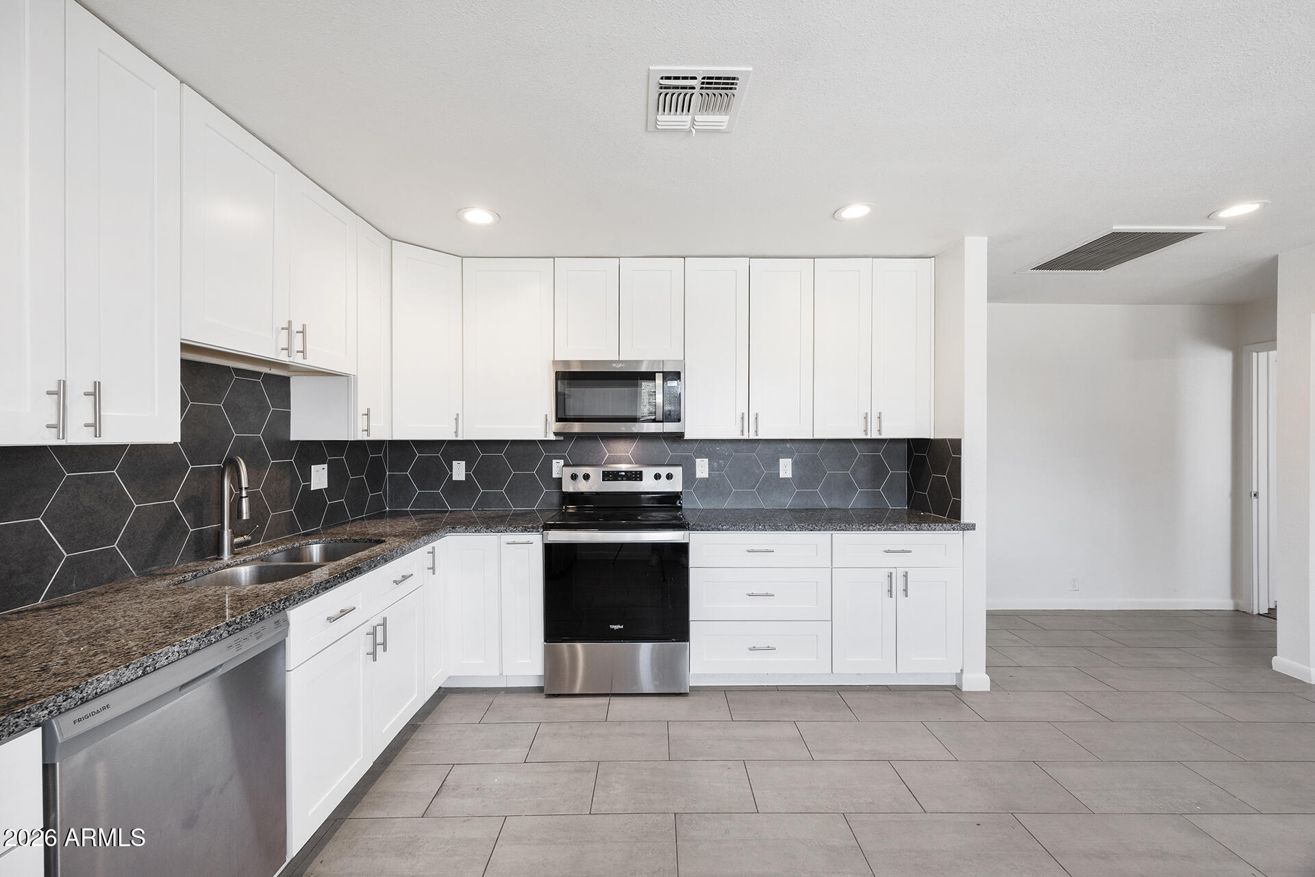 3920 West Bethany Home Road Phoenix, AZ 85019 - Photo 13 of 33