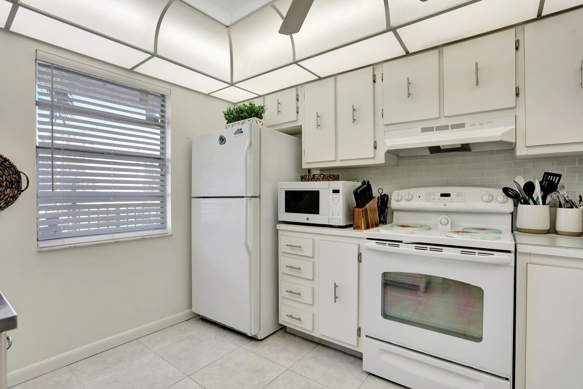 3910 Inverrary Boulevard, Unit 207B Lauderhill, FL 33319 - Photo 12 of 29 Photo 12