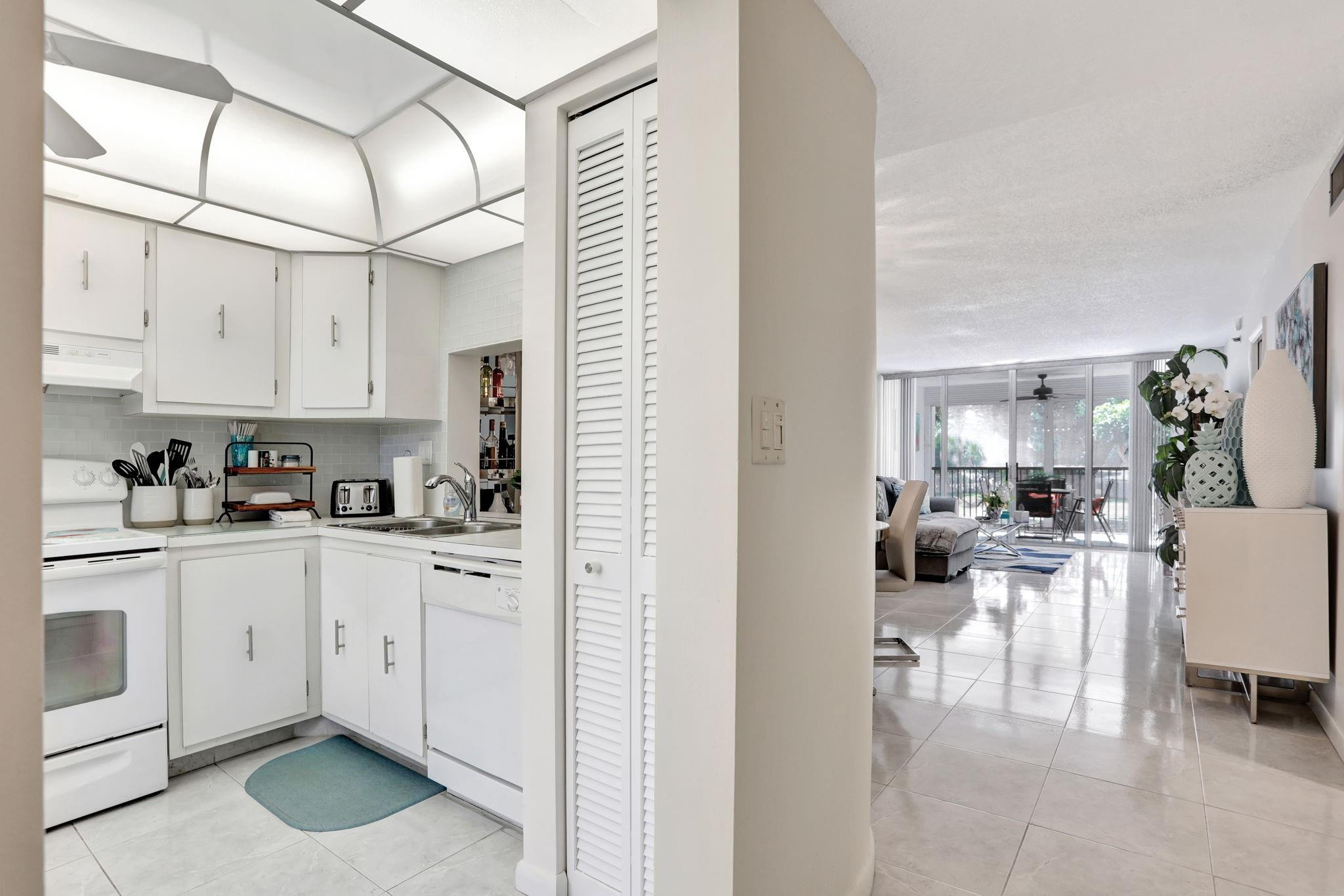 3910 Inverrary Boulevard, Unit 207B Lauderhill, FL 33319 - Photo 9 of 29 Photo 9