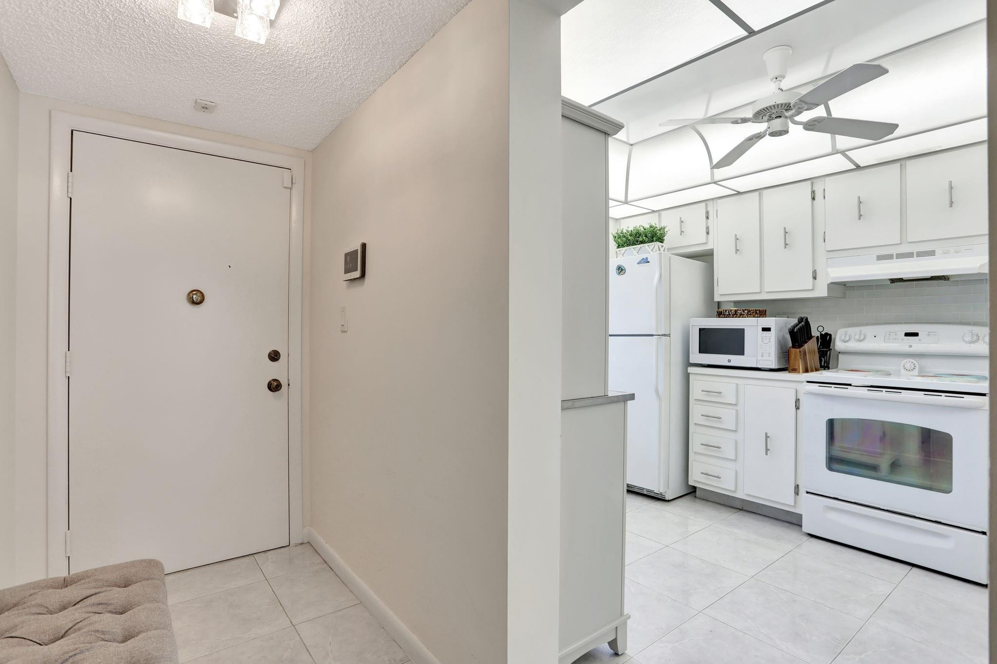 3910 Inverrary Boulevard, Unit 207B Lauderhill, FL 33319 - Photo 10 of 29 Photo 10