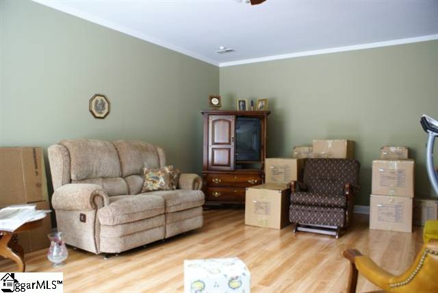 714 East Curtis Street Simpsonville, SC 29681 - Photo 10 of 24