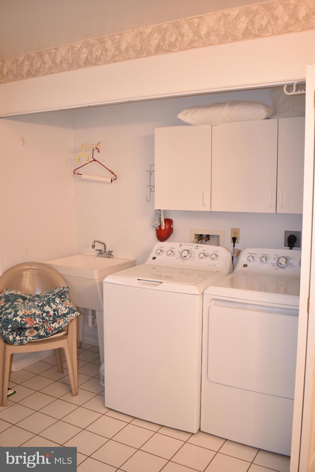 1206 Rabbit Court Hagerstown, MD 21740 - Photo 24 of 35 Laundry appliances convey too!
