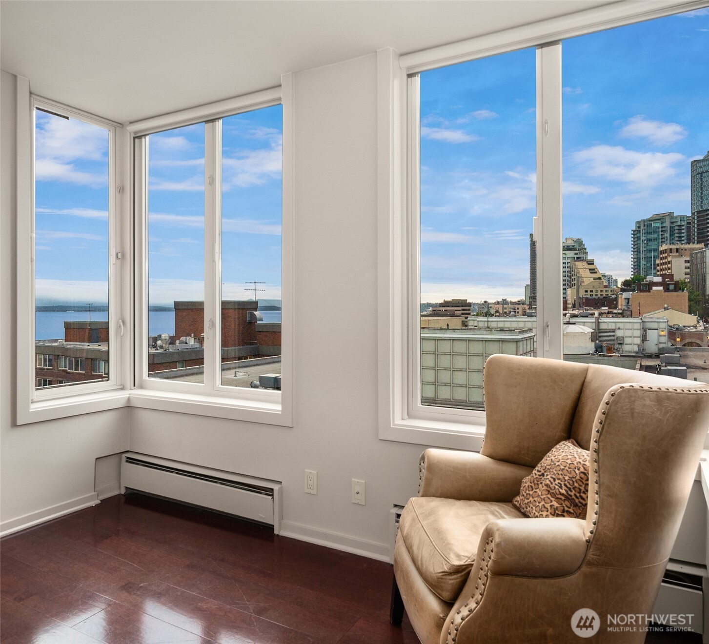 98 Union Street, Unit 810 Seattle, WA 98101 - Photo 20 of 38