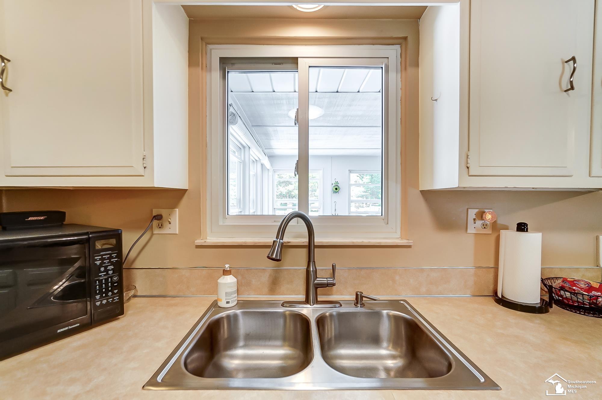 3388 West Temperance Road Lambertville, MI 48144 - Photo 15 of 45 50124165-14.JPG