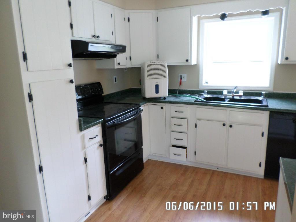 2712 Coon Club Road Westminster, MD 21157 - Photo 2 of 21 Kitchen
