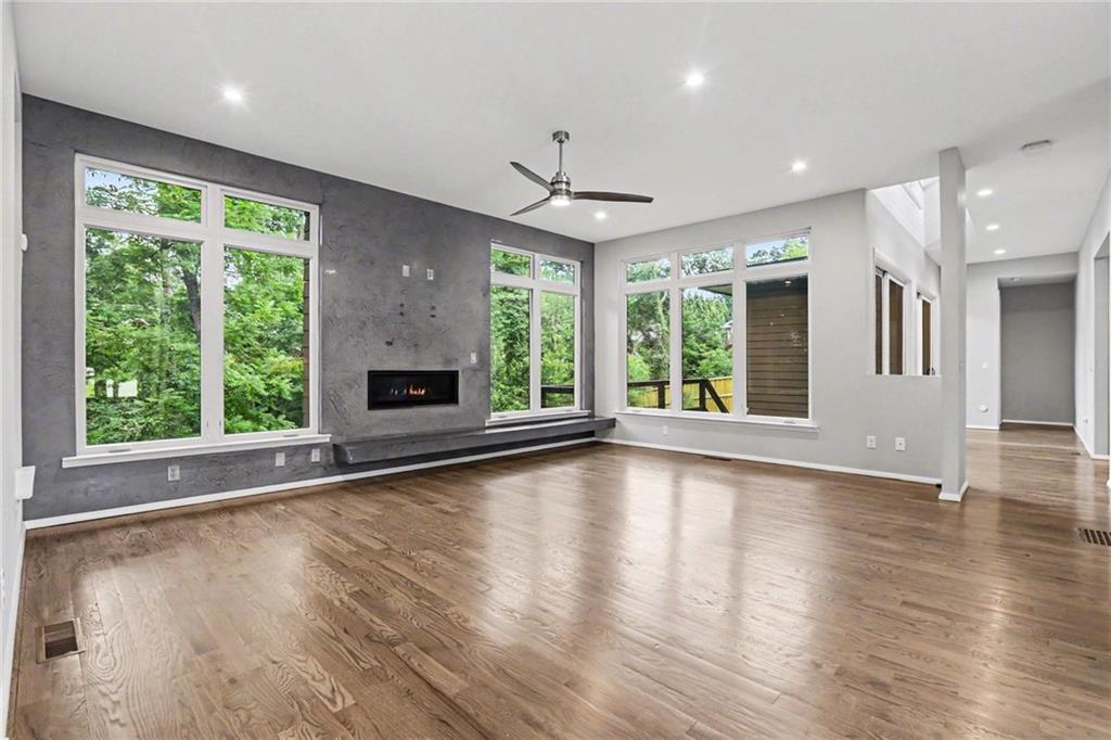 2175 Meadowcliff Drive Northeast Atlanta, GA 30345 - Photo 13 of 56