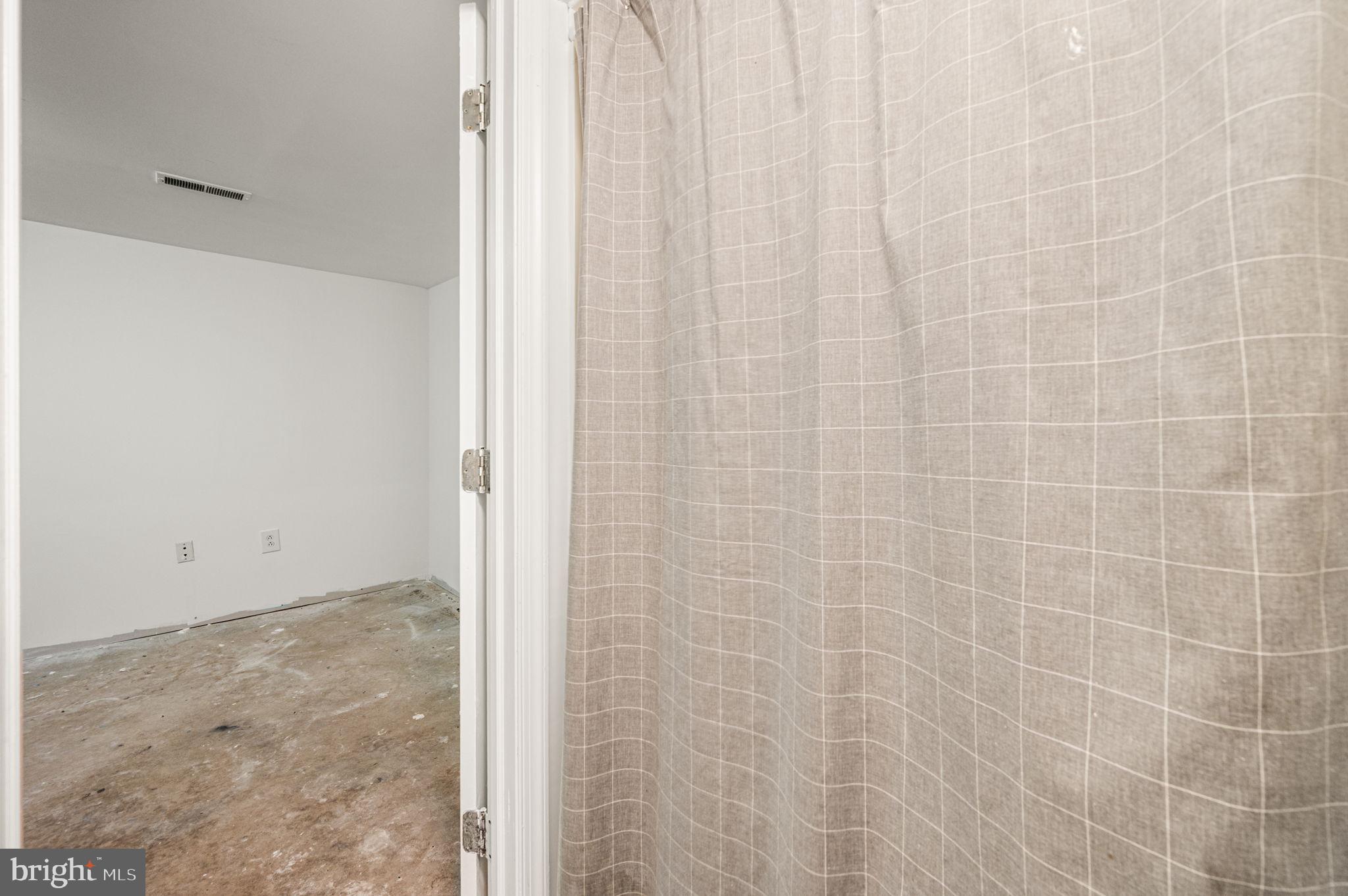 13043 Worthington Road Philadelphia, PA 19116 - Photo 27 of 31 Gallery Image 27