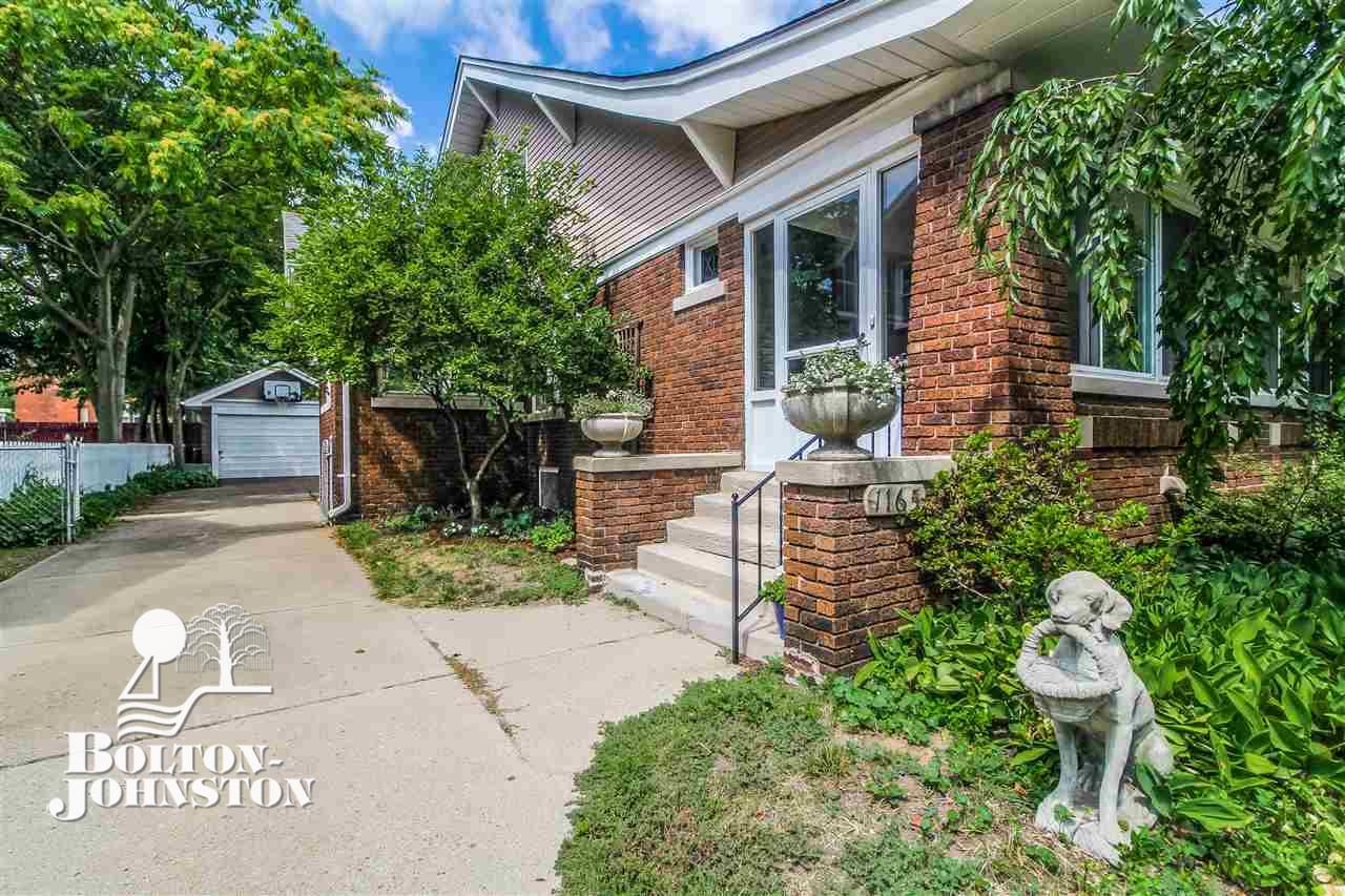 1165 Nottingham Road Grosse Pointe, MI 48230 - Photo 28 of 37 Side View