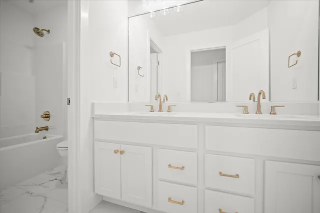 $569,900 | 5311 Finlen Lane, Bloomington, IL 61705