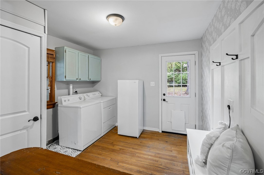 274 Philray Road North Chesterfield, VA 23236 - Photo 15 of 34 a view of a storage & utility room with closet window