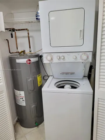 $2,500 | 1821 Northeast 40th Court, Unit 302, Pompano Beach, FL 33064