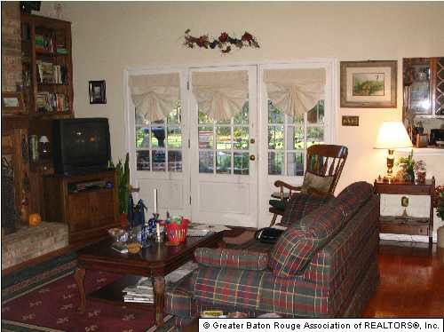 2931 Rene Beauregard Avenue Baton Rouge, LA 70820 - Photo 3 of 11 Gallery Image 3