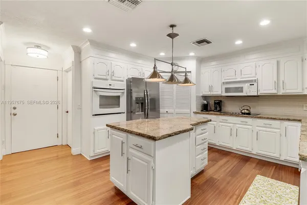 $1,890,000 | 8445 Southeast Bayberry Terrace, Hobe Sound, FL 33455