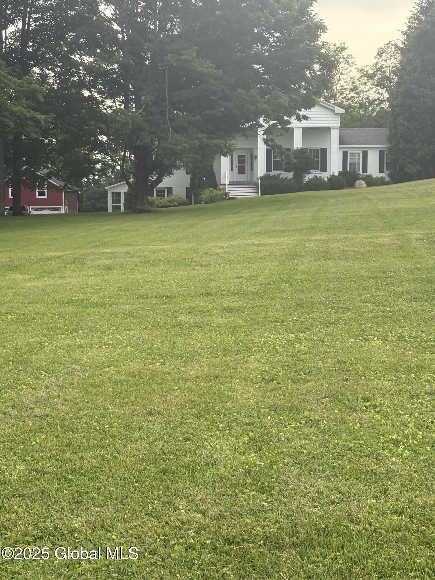 353 Truax Road Amsterdam, NY 12010 - Photo 5 of 61 20250615_221306796_iOS_32