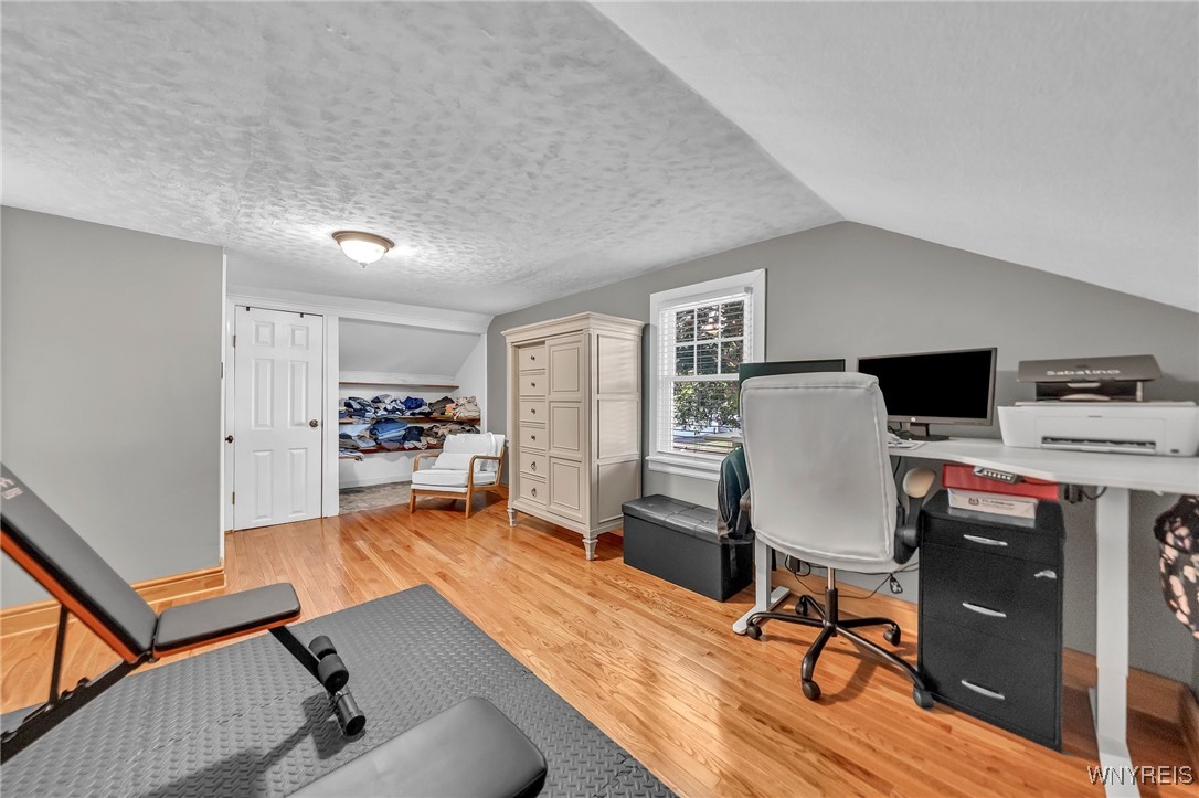 2001 Como Park Boulevard Lancaster, NY 14086 - Photo 32 of 48