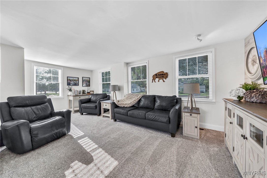 2001 Como Park Boulevard Lancaster, NY 14086 - Photo 8 of 48