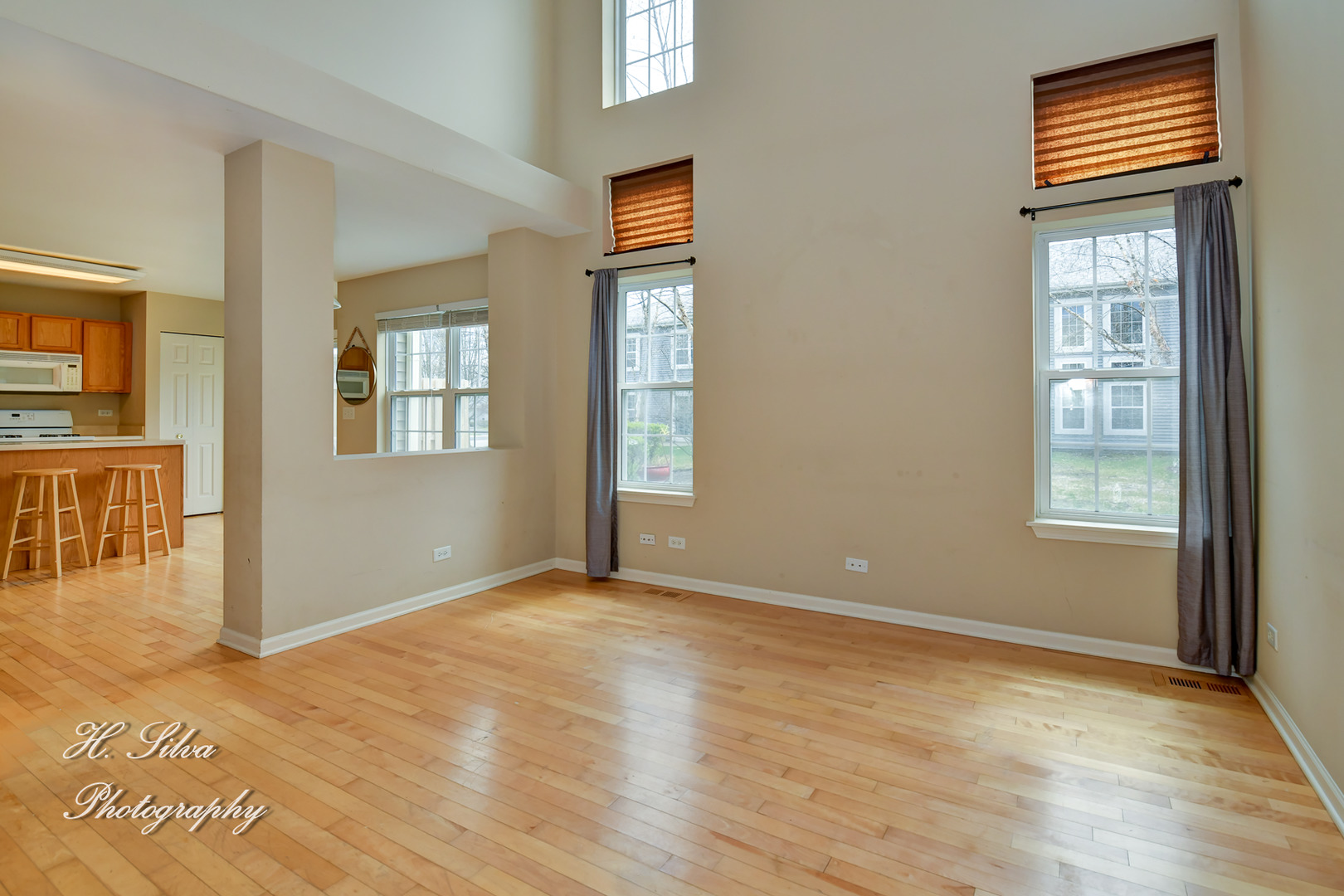 9425 Rainsford Drive Huntley, IL 60142 - Photo 7 of 15 an empty room with windows and closet