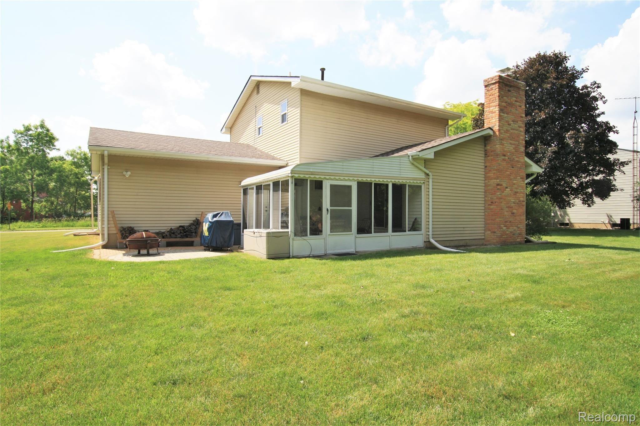 1087 Stonehenge Road Flint, MI 48532 - Photo 30 of 31 IMG_1714.JPG