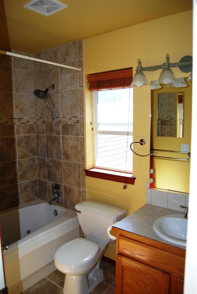 806 South Harmony Road Spokane Valley, WA 99016 - Photo 5 of 20 Gallery Image 5