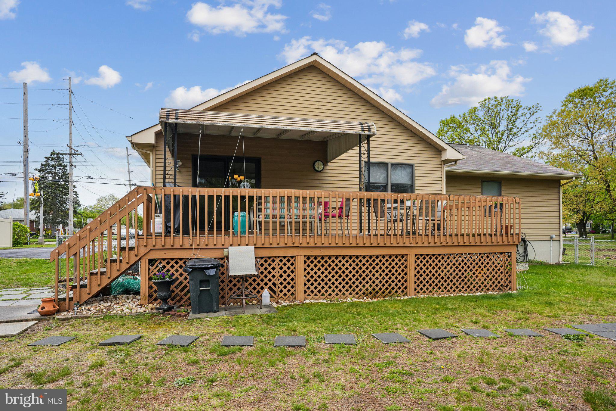 905 Bridgeboro Street Delran, NJ 08075 - Photo 23 of 24 Exterior Back