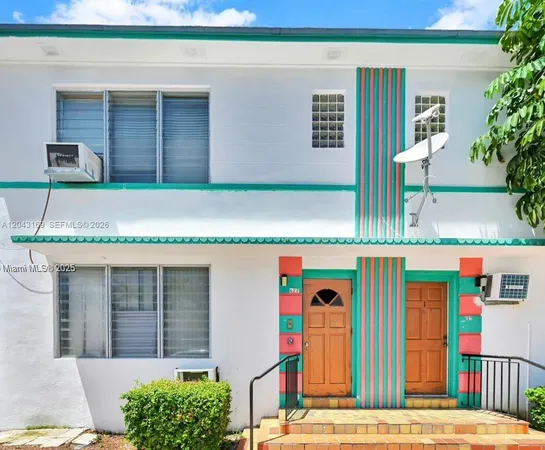 $1,900 | 641 10th Street, Unit 7, Miami Beach, FL 33139