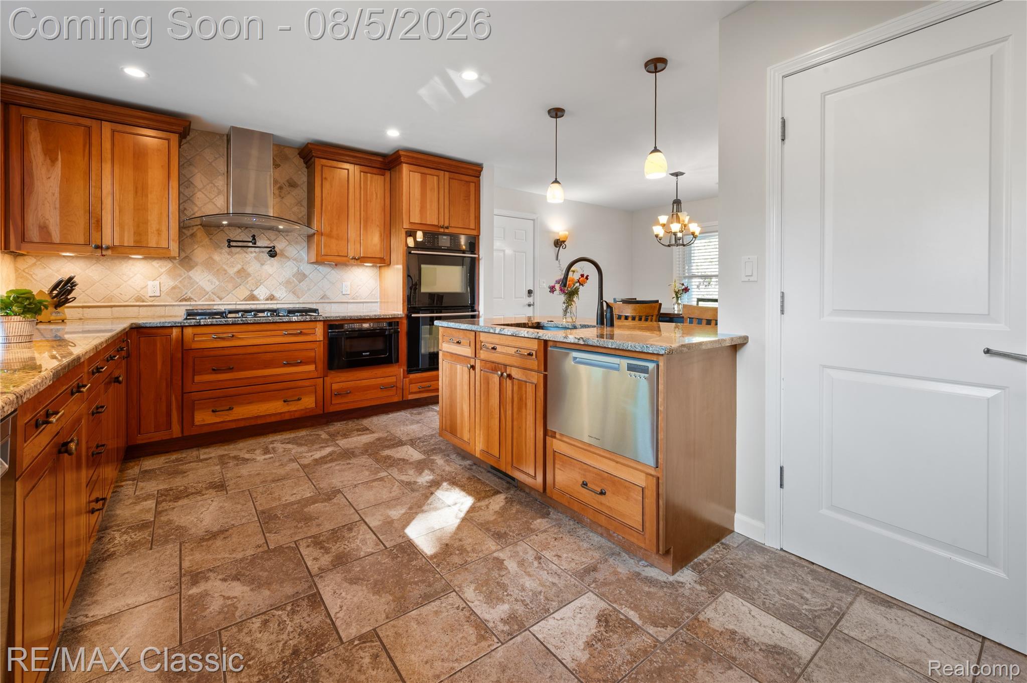 36159 West Lyman Road Farmington, MI 48331 - Photo 5 of 38 2 sinks, 2 garbage disposals, 2 dishwashers