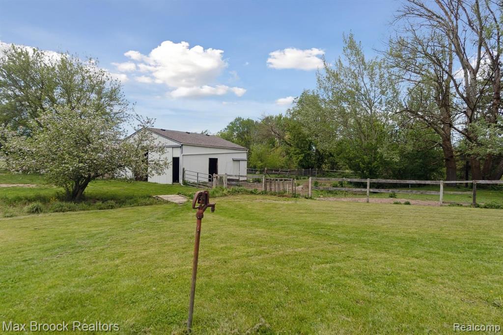 1298 Peppermill Road Lapeer, MI 48446 - Photo 20 of 40