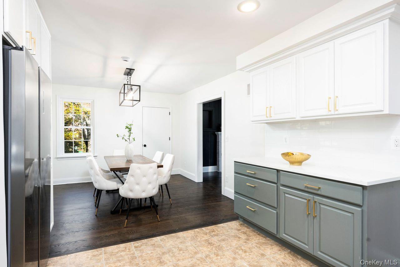 2123 New Hackensack Road Poughkeepsie, NY 12603 - Photo 3 of 30 a living room with furniture and wooden floor