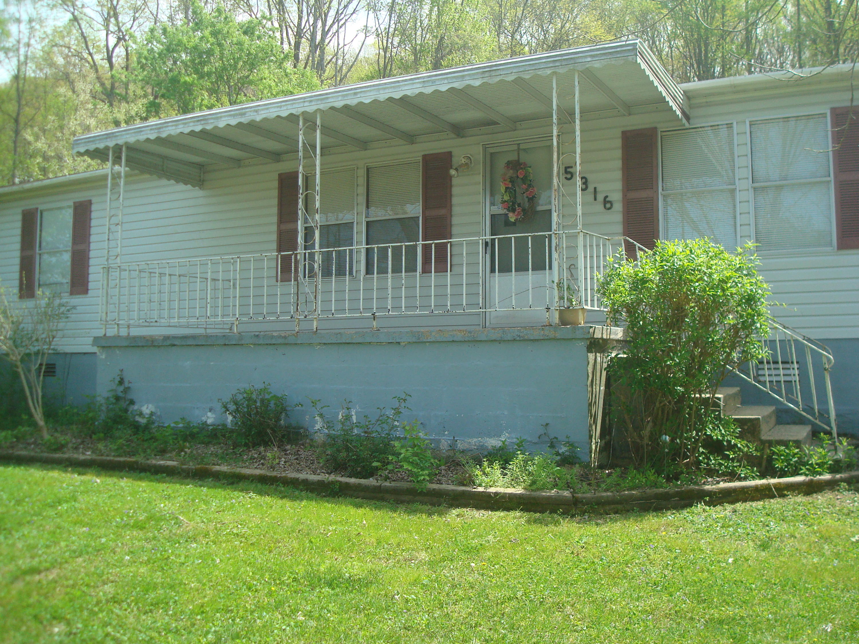 5316 Carter Road Knoxville, TN 37918 - Photo 1 of 17 DSC02433