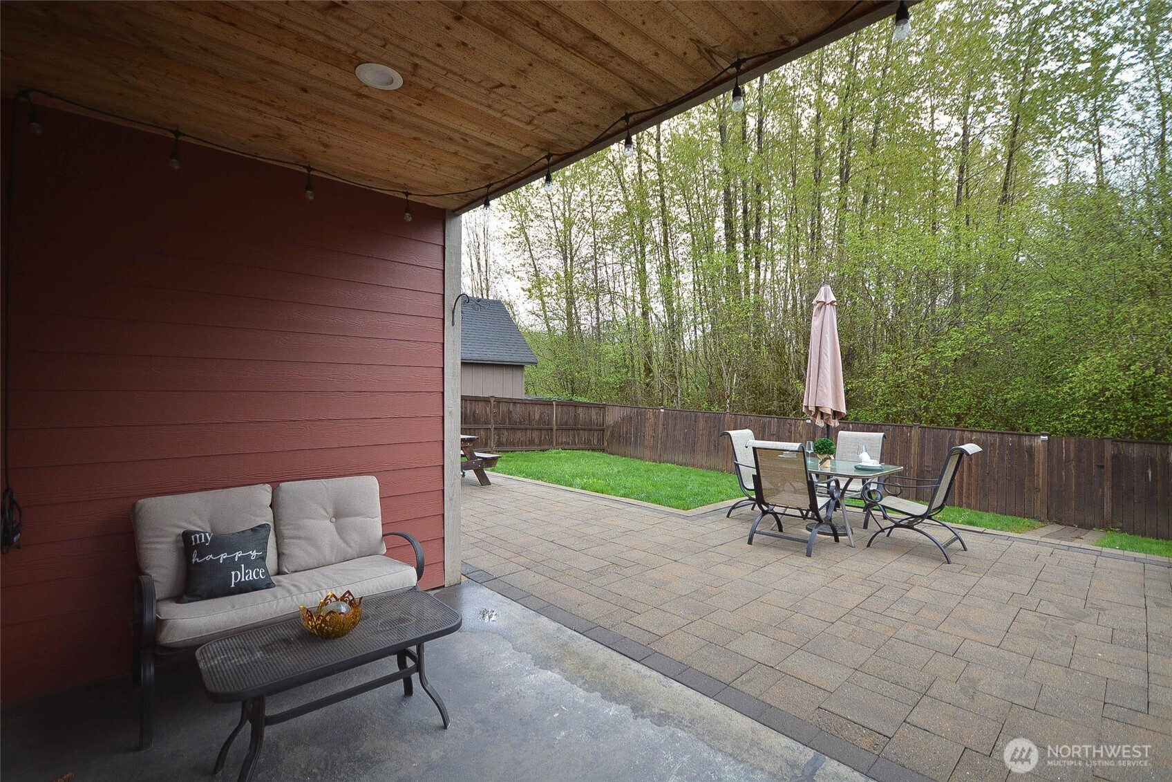 259 Parkside Loop Chehalis, WA 98532 - Photo 37 of 39 a view of a chairs in a patio