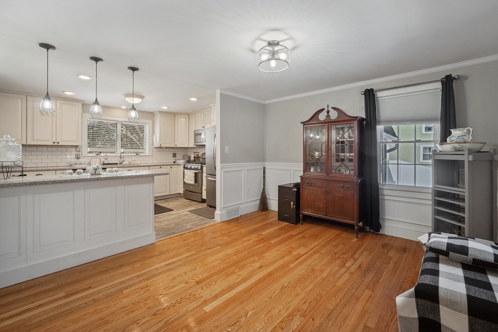 144 Gillette Avenue Springfield, MA 01118 - Photo 15 of 38 Gallery Image 15