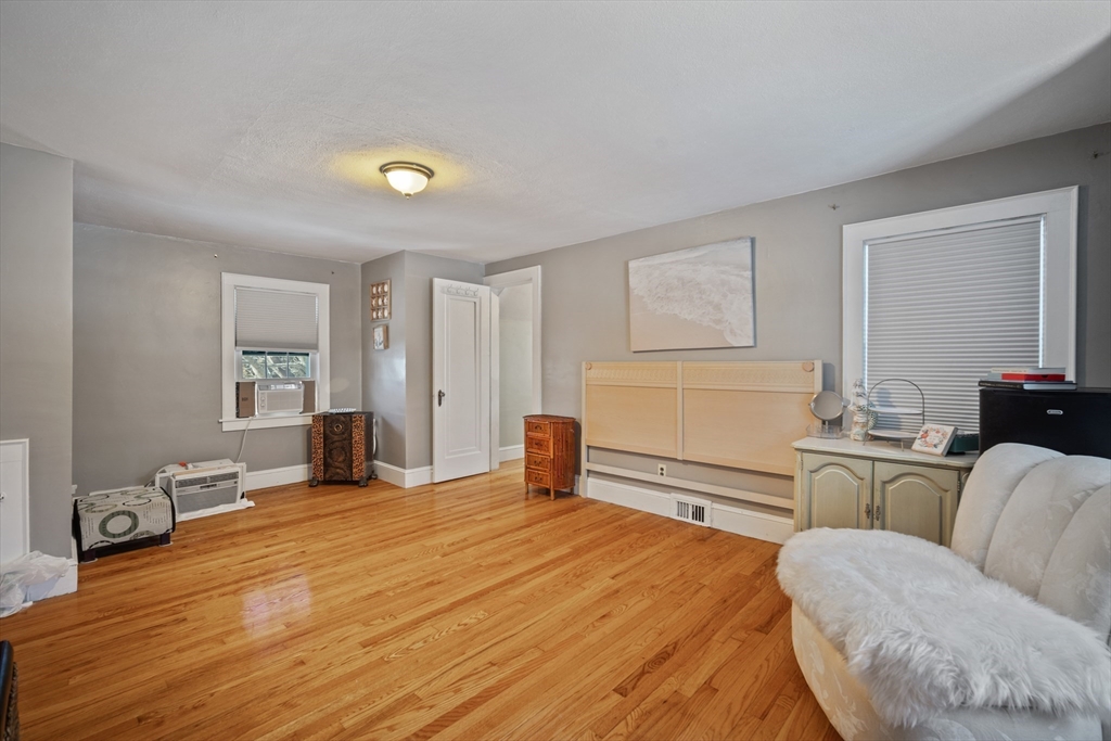 144 Gillette Avenue Springfield, MA 01118 - Photo 23 of 38 Gallery Image 23