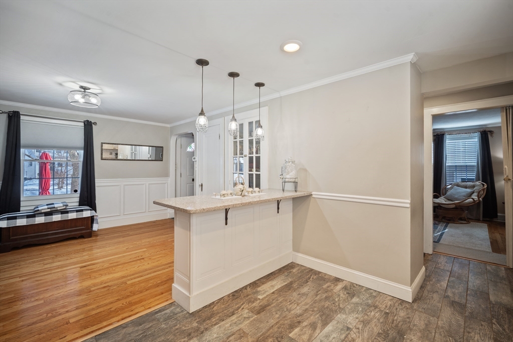 144 Gillette Avenue Springfield, MA 01118 - Photo 6 of 38 Gallery Image 6