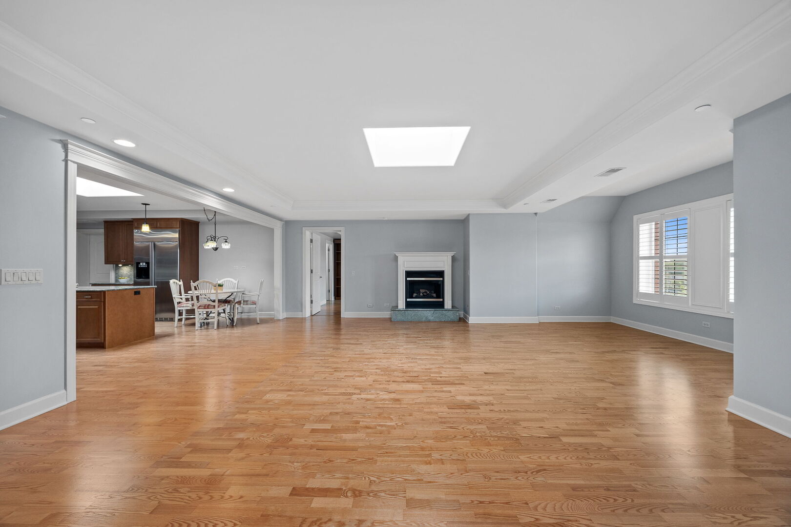 10 East Burlington Street, Unit 4B Riverside, IL 60546 - Photo 8 of 51 Gallery Image 8