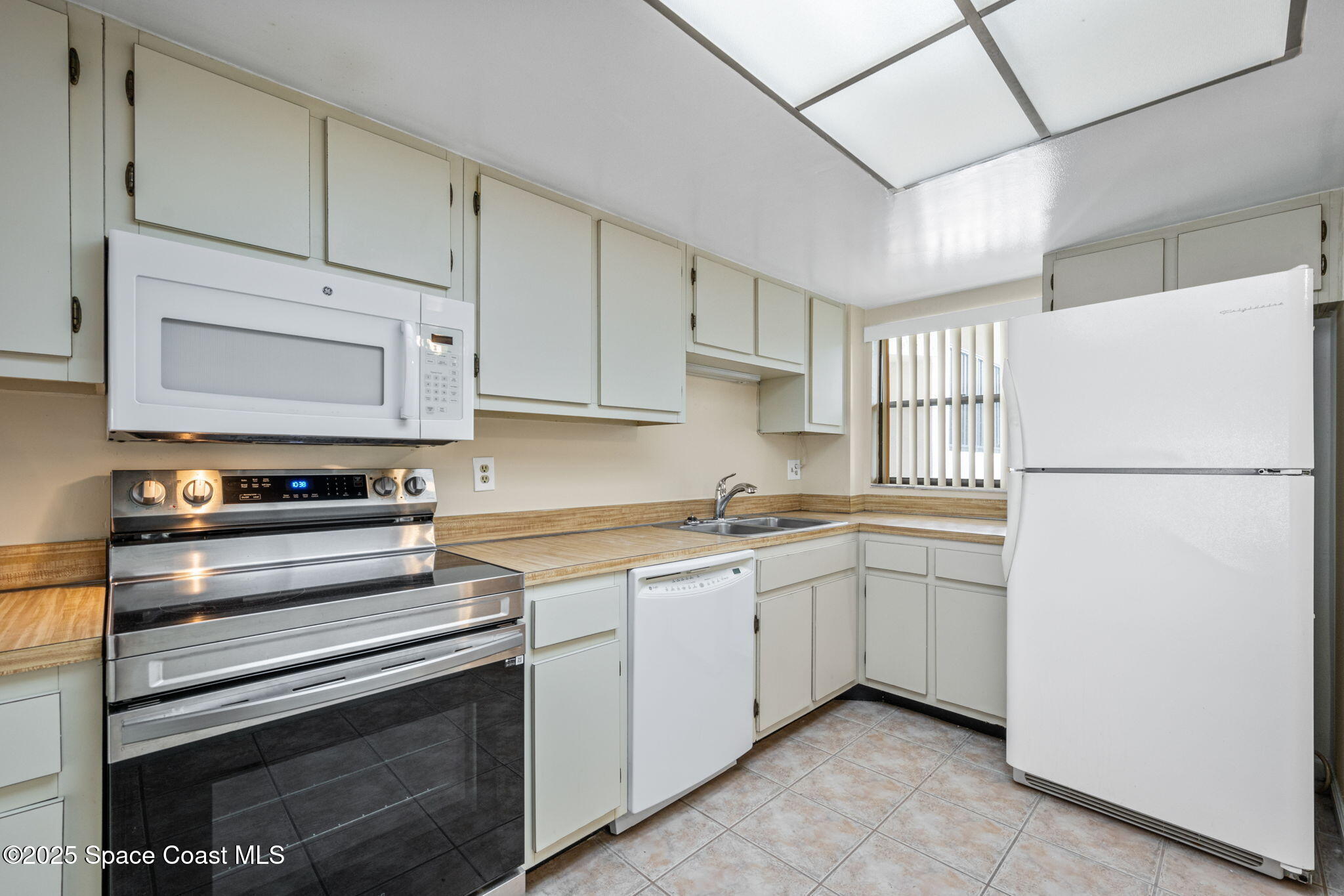 315 Tangle Run Boulevard, Unit 1016 Melbourne, FL 32940 - Photo 6 of 34 7-web-or-mls-DSC_2846