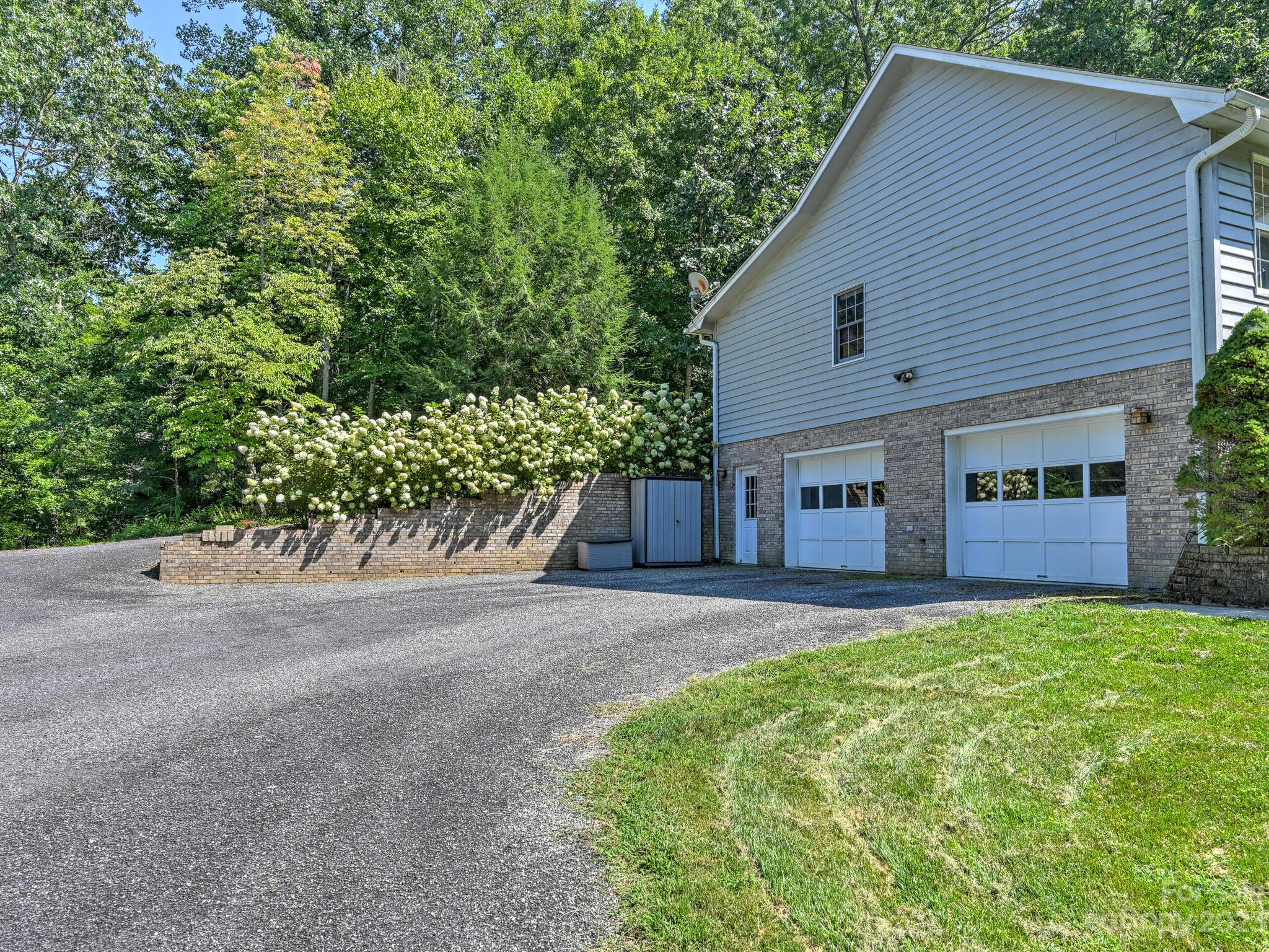 169 Hollywood Road Fairview, NC 28730 - Photo 40 of 44 Gallery Image 40