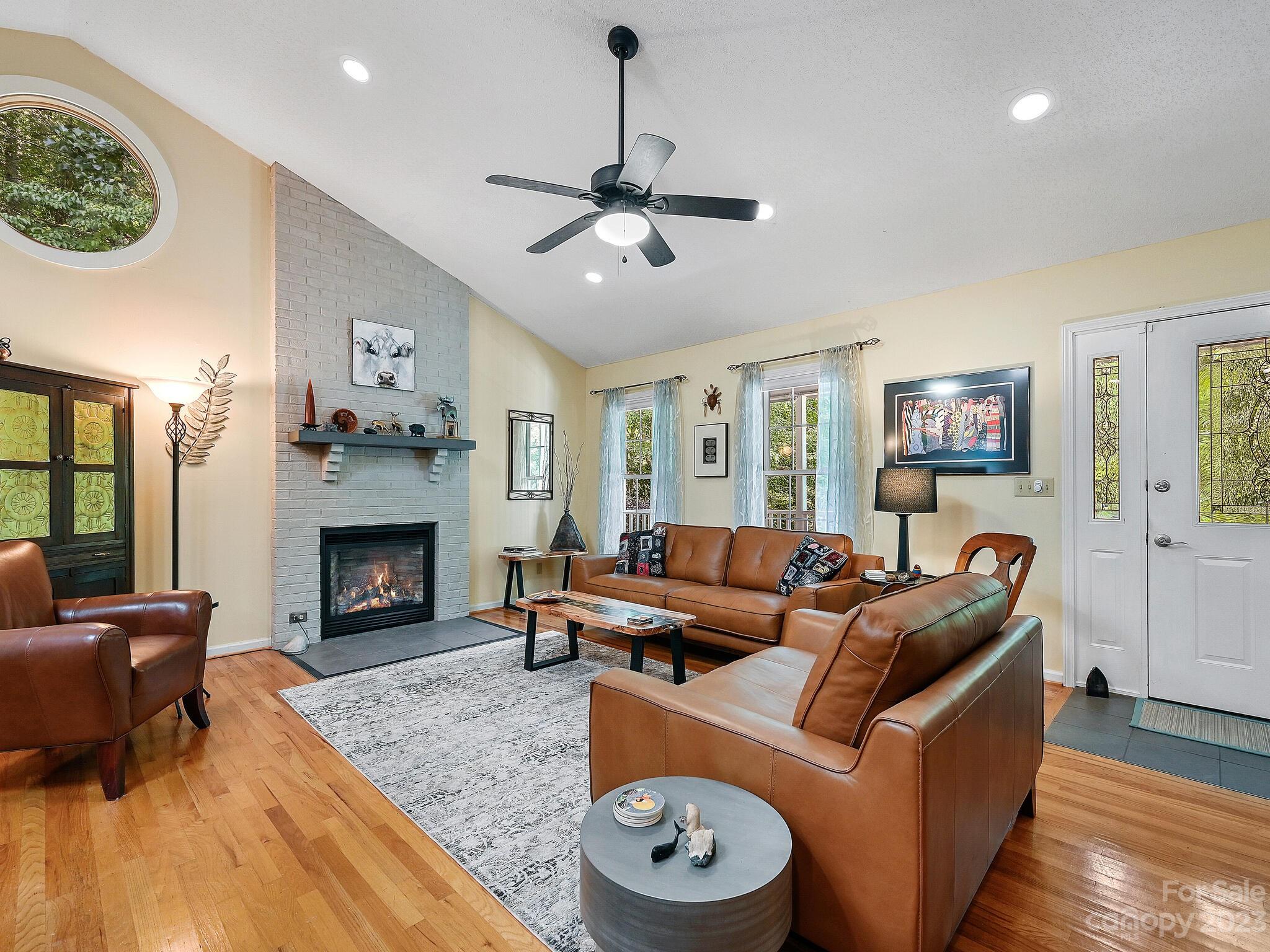 169 Hollywood Road Fairview, NC 28730 - Photo 8 of 44 Gallery Image 8