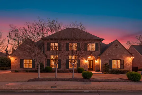 $995,000 | 2840 Rue Jordan Cove, Germantown, TN 38138