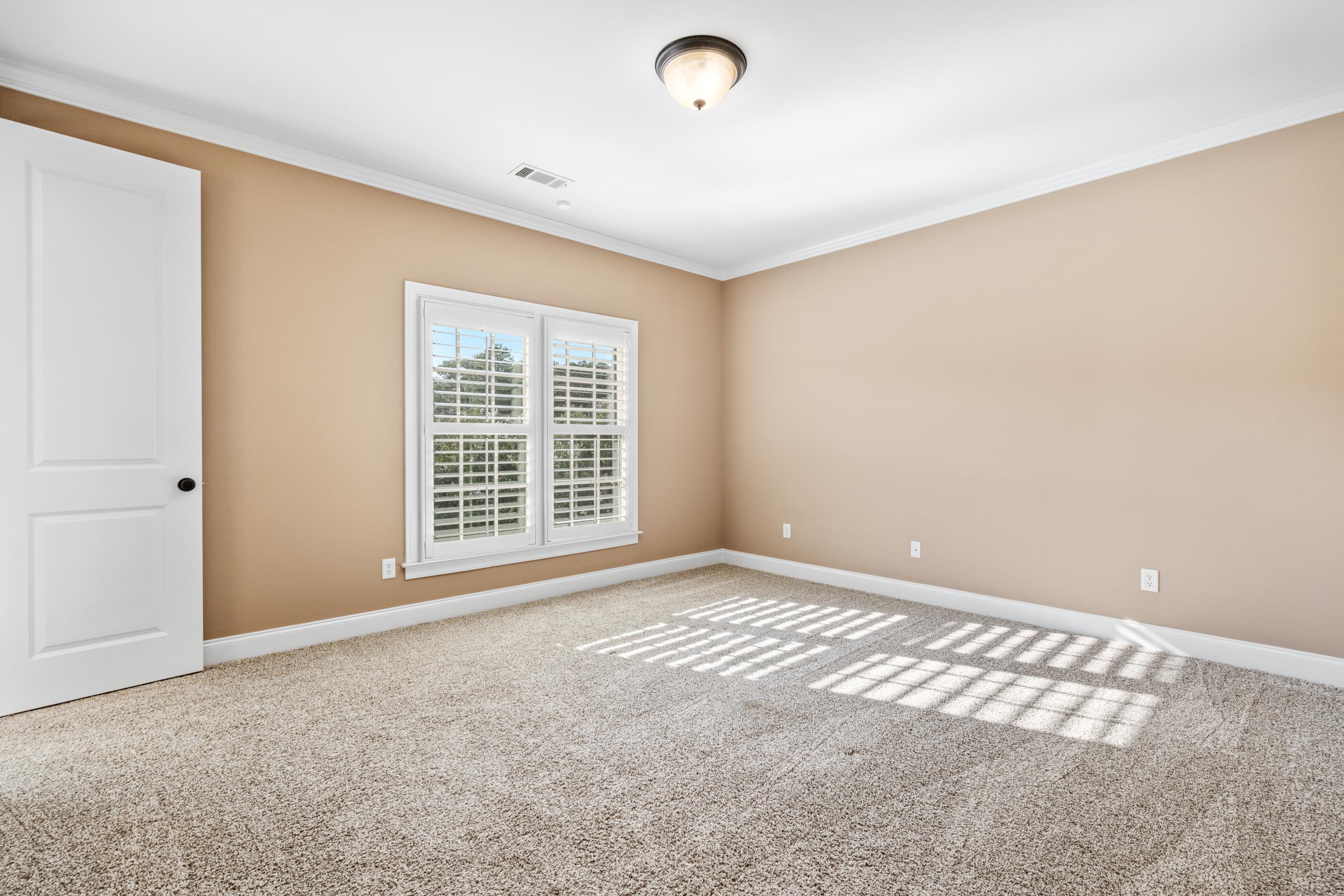 2840 Rue Jordan Cove Germantown, TN 38138 - Photo 34 of 40 a view of an empty room with a window