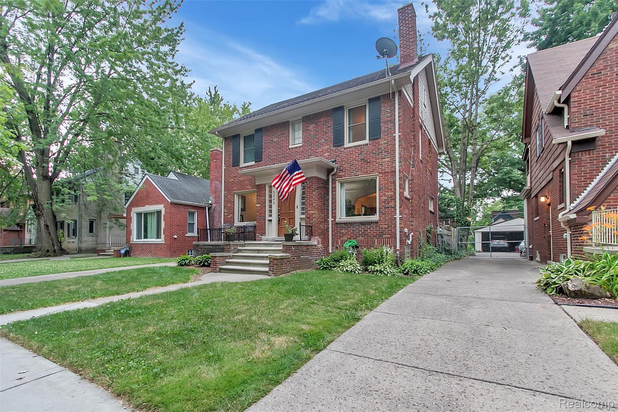 5245 Yorkshire Road Detroit, MI 48224 - Photo 3 of 35 5245_Yorkshire - HD Drone Photography-3.jpg